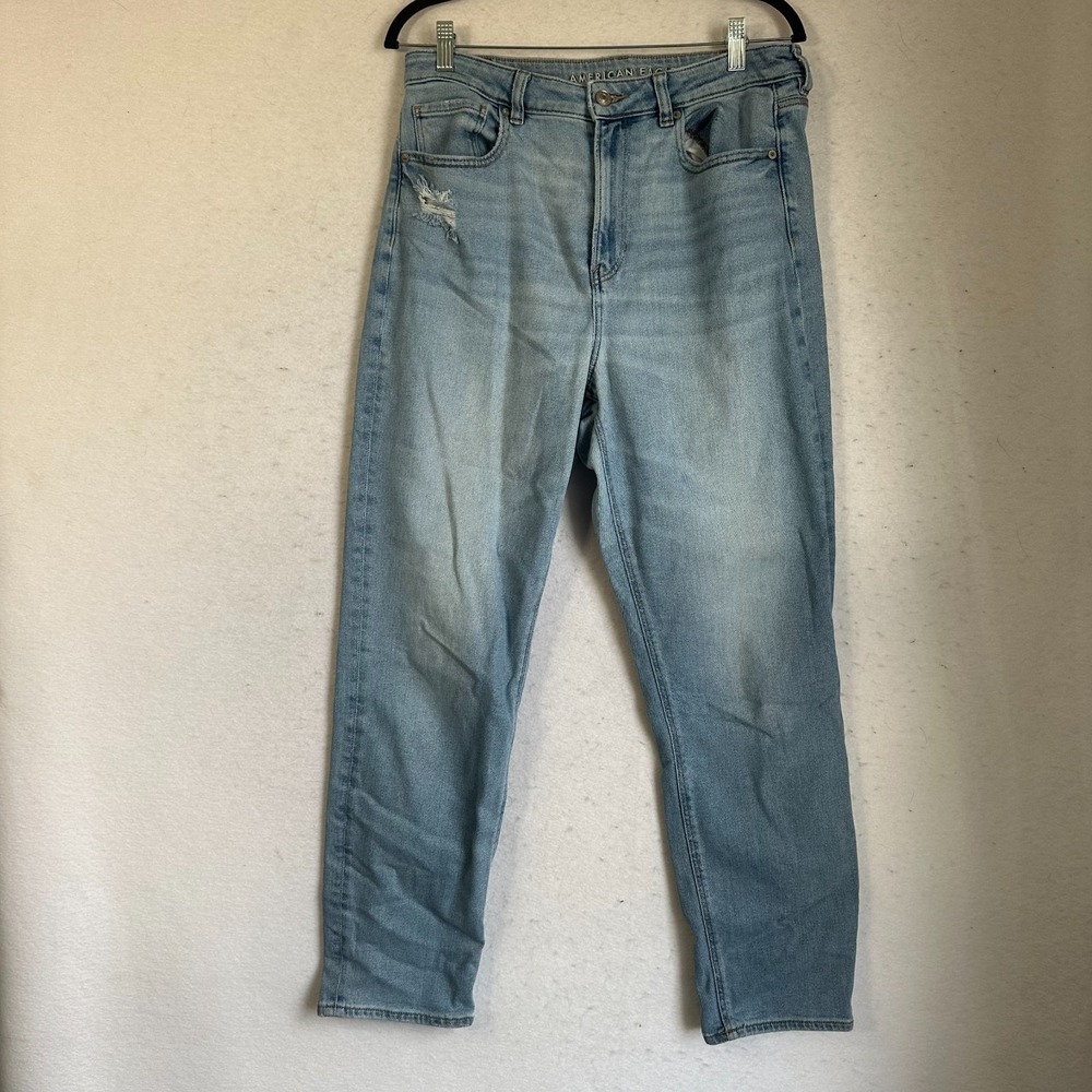American Eagle Mom Jeans Light Wash Distressed High Rise Denim Size 12 Long